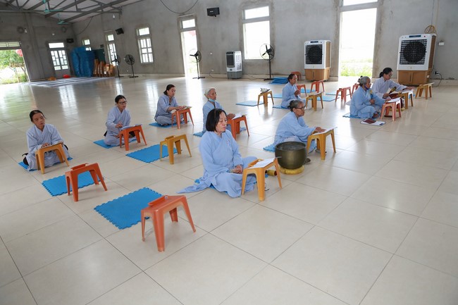 Charity of  Dong Cao pagoda